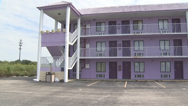 Video: ‘Florida Project’ motel dwellers in Kissimmee must leave after complex sold to new owners