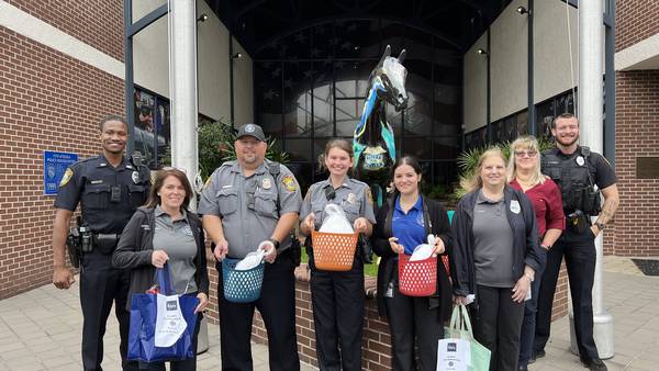 Photos: Ocala Police delivers 50 Thanksgiving dinners to needy families