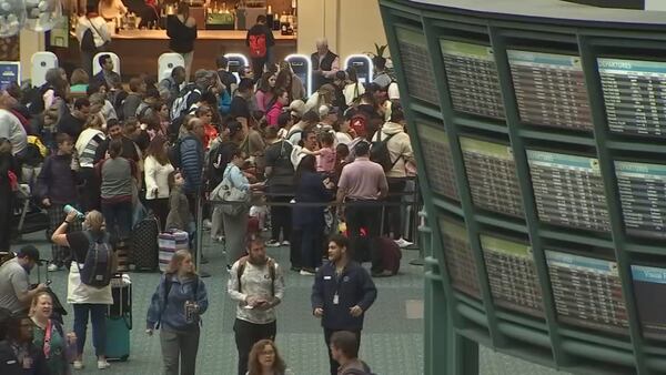 Winter weather throughout the country causing delays at Orlando International Airport