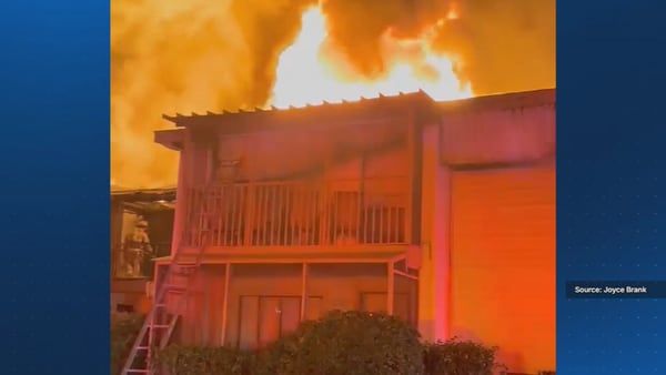 Child dies after fire rips through Altamonte Springs apartment complex