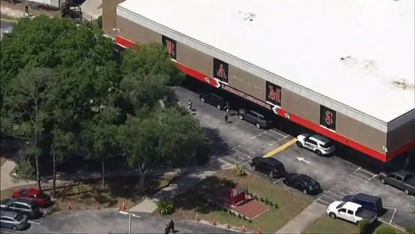 Lake Mary High School briefly placed on lockdown due to students from different school on campus