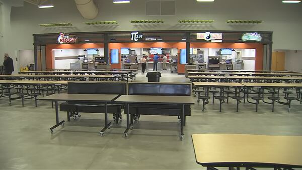 Video: Oviedo High School’s new lunchroom design hopes to keep more students on campus