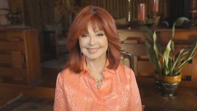 Country singing star Naomi Judd dead at 76