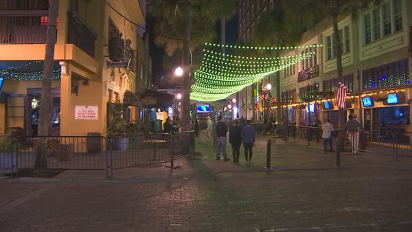 Some downtown Orlando bars waiting for permits to now sell alcohol after midnight