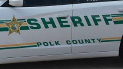 1 dead after boat strikes tree on Winter Haven-area lake