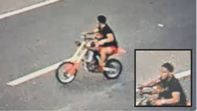Man flees traffic stop on dirt bike with child in lap, Ocala police say