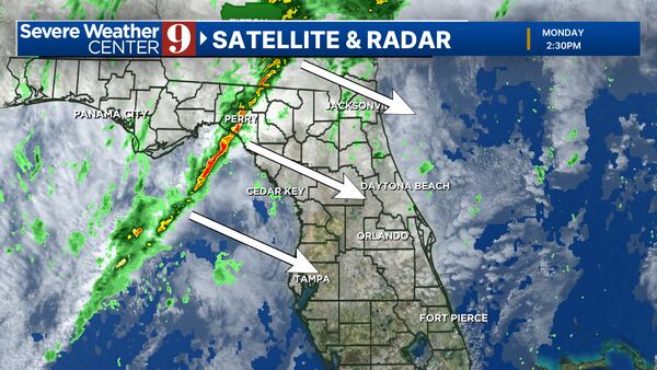 Showers, storms approaching Central Florida