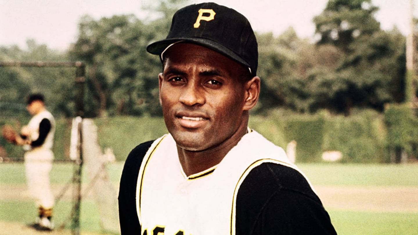 Pictures: Roberto Clemente mural comes to life at Orlando school