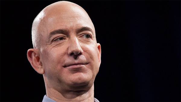 Jeff Bezos donates $100 million to U.S. food banks