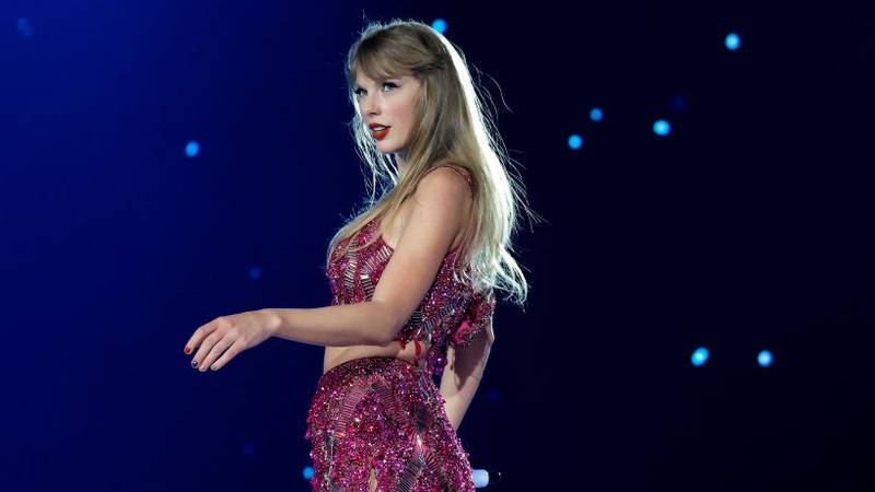 Taylor Swift postpones 2nd concert in Argentina due to bad weather