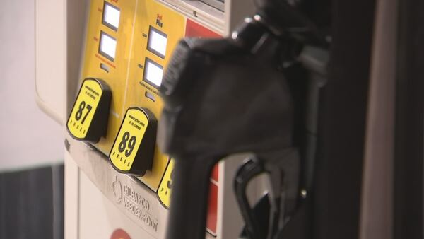 AAA: Florida gas prices down nearly 10 cents as prices fall for second consecutive week