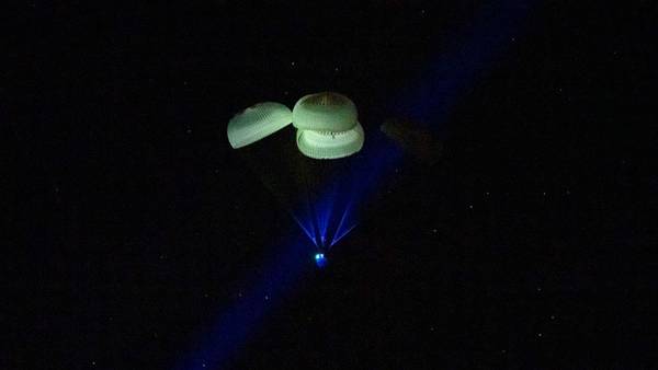 SpaceX Dragon splashes down off Florida’s coast after departing ISS