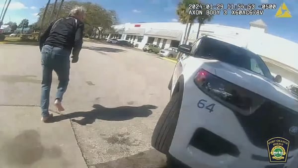 Video shows registered sex offender run from Port Orange officer, police say