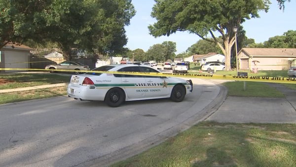 Deputies investigating deadly shooting outside Orange County home
