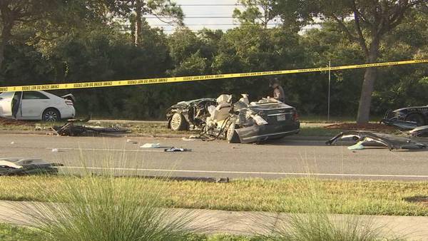 6 hurt, including 1 teen, after fiery crash in Seminole County