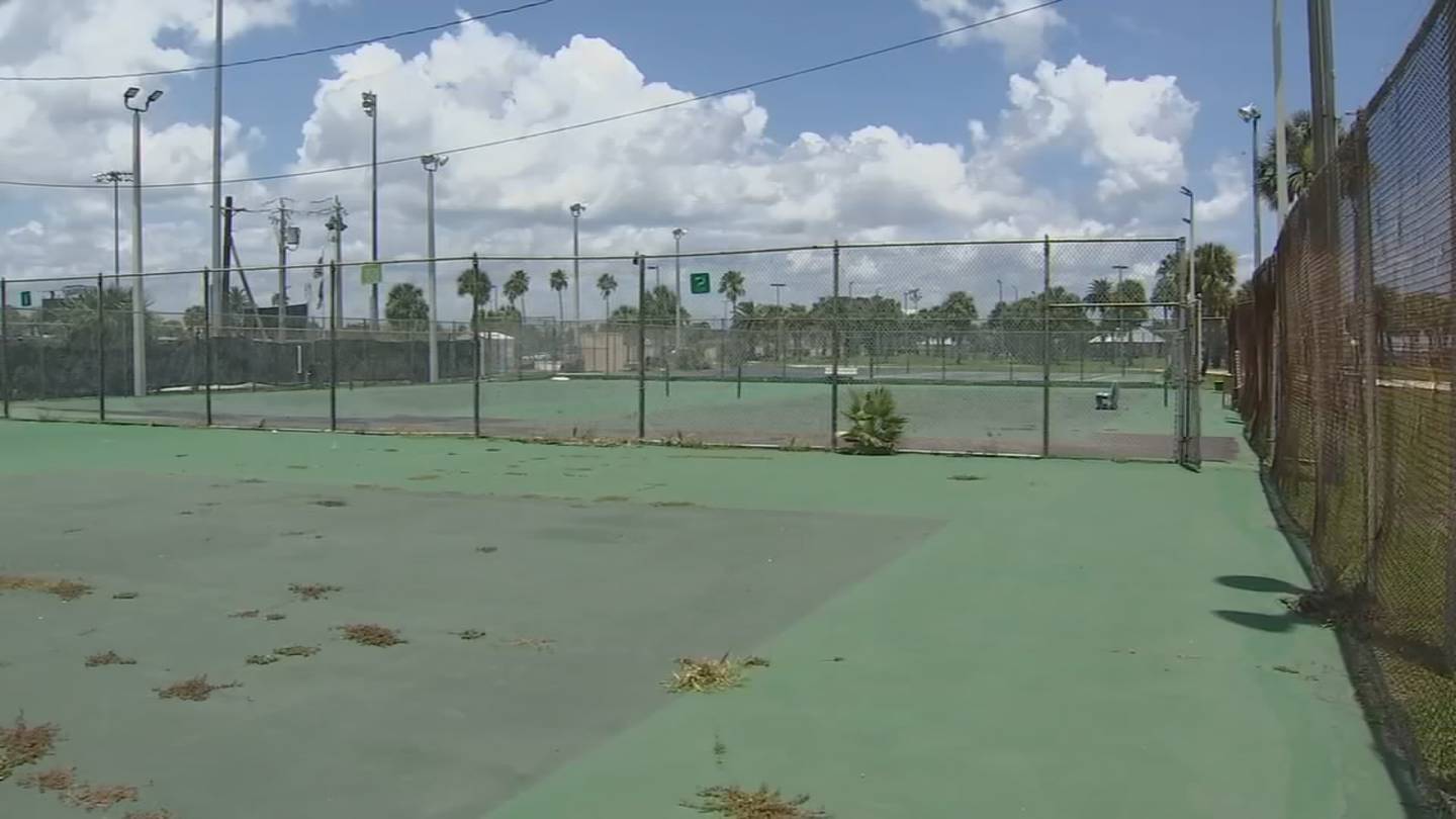 Daytona Beach debates fixing or relocating hurricane damaged tennis