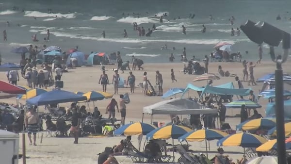 Memorial Day weekend brings large crowds to Central Florida beaches