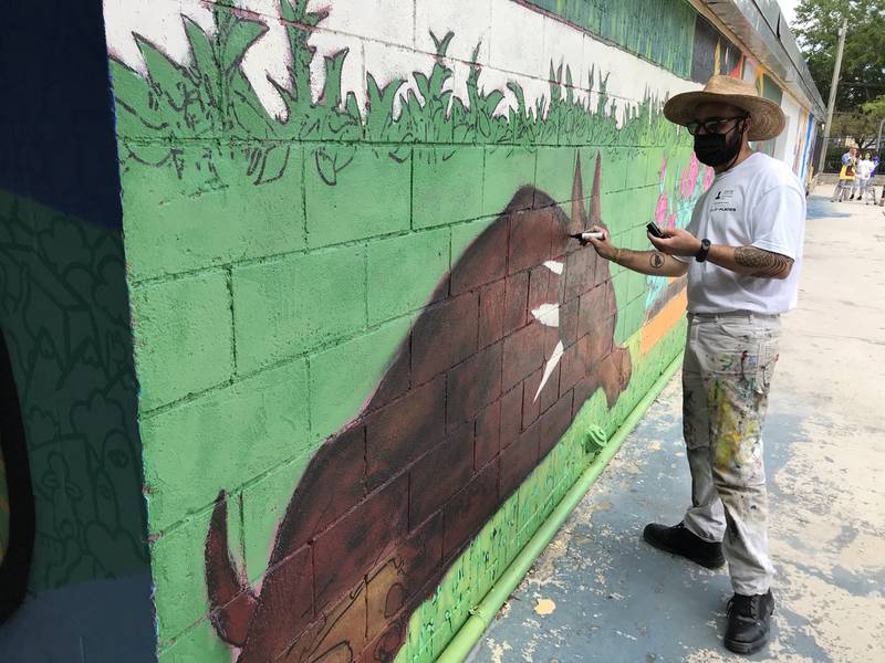 Orlando's Howard Middle School Mural Project
