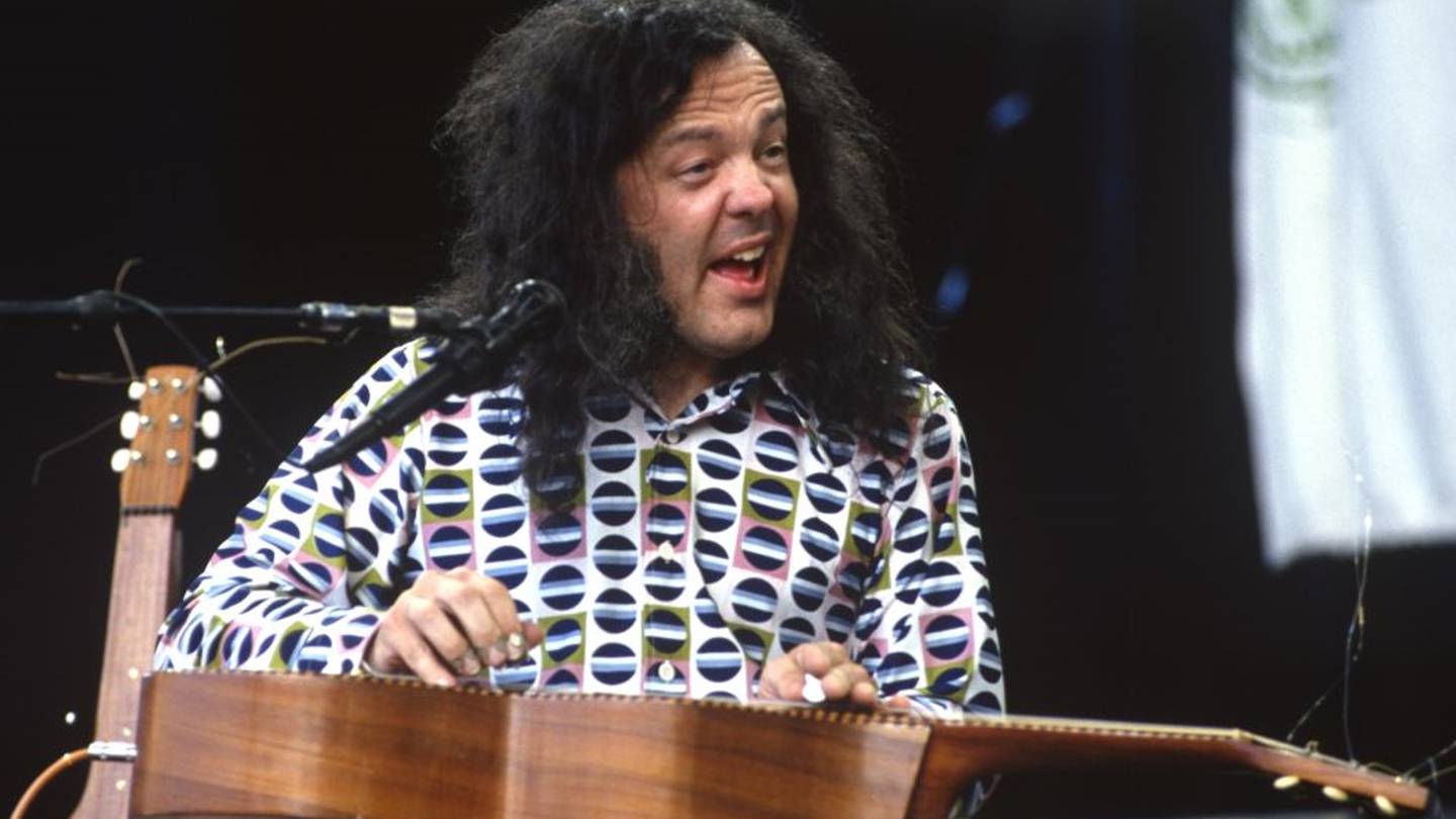 David Lindley, 'Musician's Musician' to the Rock Elite, Dies at 78 - The  New York Times