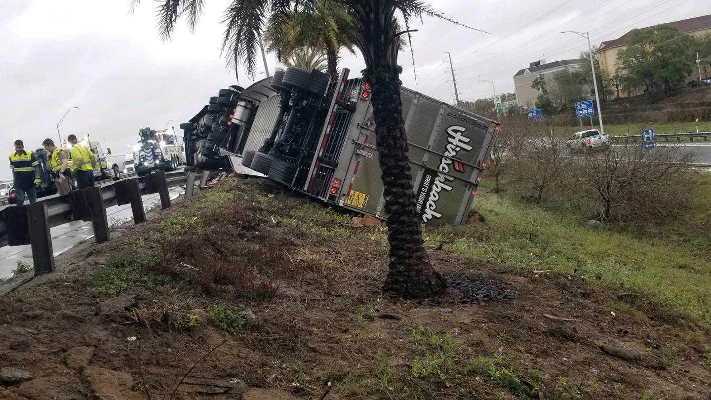 I 75 Reopens After Tractor Trailer Crash Shuts Down Interstate Delays Still Expected Wftv 5253