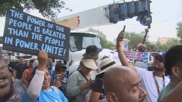 Video: Immigrants, supporters skip work to protest Florida immigration law