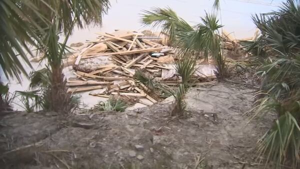 Video: Wilbur-by-the-Sea man, 89, recalls riding out Hurricane Nicole in beachside home