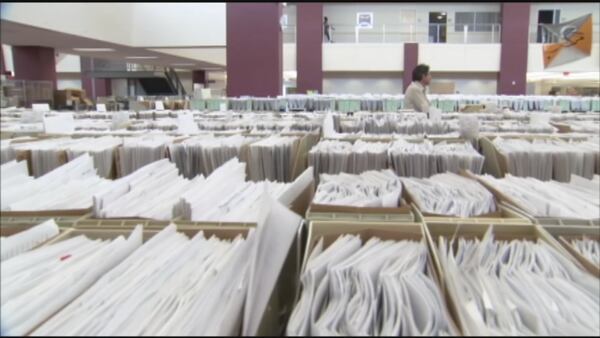 Video: IRS faces criticism over backlog of unprocessed tax returns