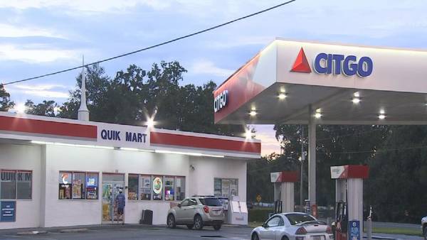 Leesburg police search for three suspects after elderly man shot at gas station