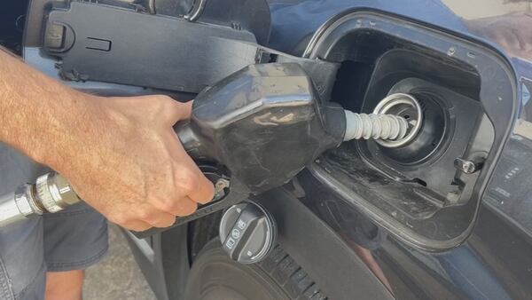 Pump patrol: Gas prices trickle downward after midweek spike in Florida