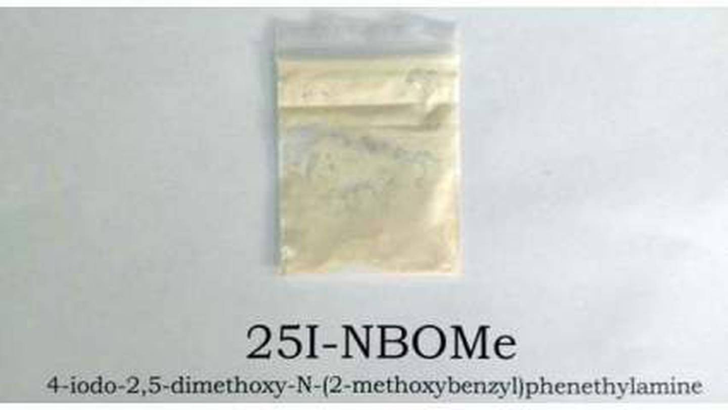 Bome. LSD 25 марки nbome. Nbome наркотик. Марки нбом. 25 Nbome эффект.