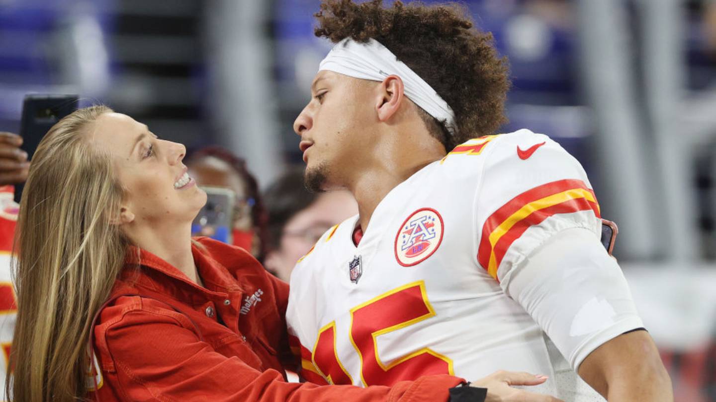 Mahomes, Matthews welcome baby girl