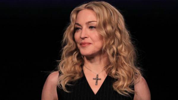 Madonna’s MTV ‘Moonman’ statuette from 1987 up for sale