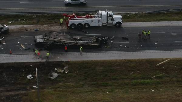 VIDEO: Fiery, deadly crash shuts down northbound I-75 near Ocala