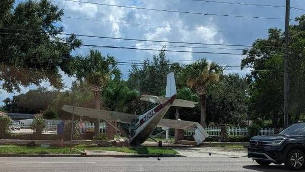 VIDEO: Small plane crashes in Orange County roadway