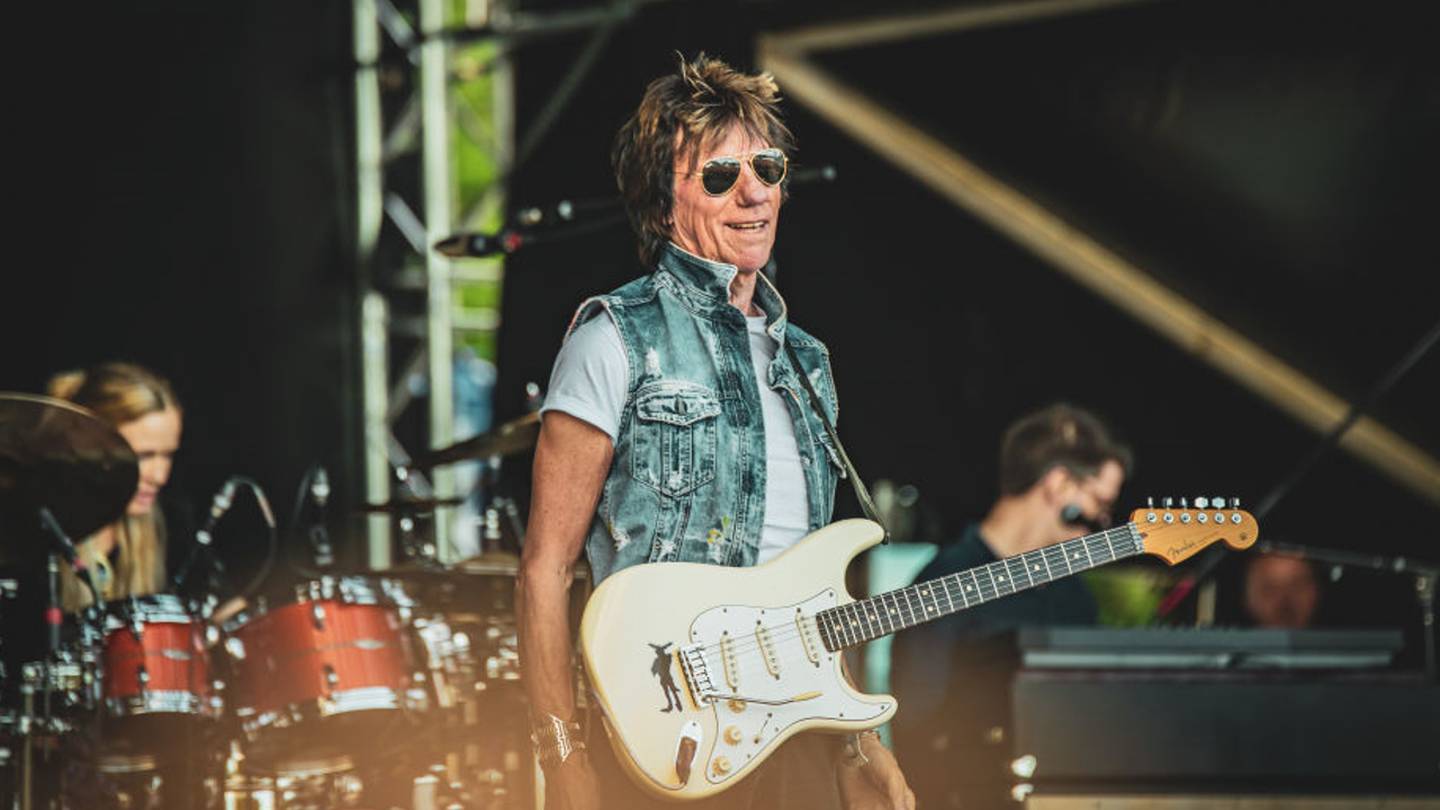 Mick Jagger, Rod Stewart lead tributes to Jeff Beck after death at 78