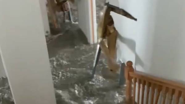 Naples home floods during Hurricane Ian
