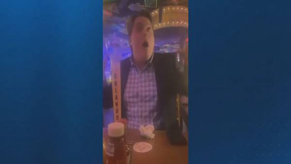 Social media videos appear to show Edgewater’s mayor, 19, drinking at bar, acting inappropriately