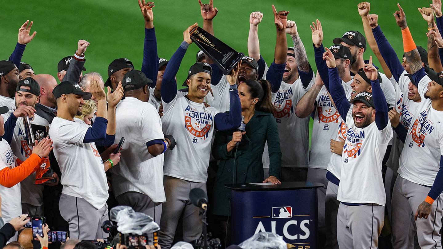 KPRC 2 Houston on X: ASTROS ADVANCE TO ALCS: The Houston Astros are your  American League Division Champions after they defeated the Minnesota Twins  3-2 in Minneapolis Wednesday night. READ MORE