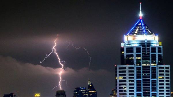 ‘When lightning roars, go indoors’: U.S. averages about 23 lightning deaths per year