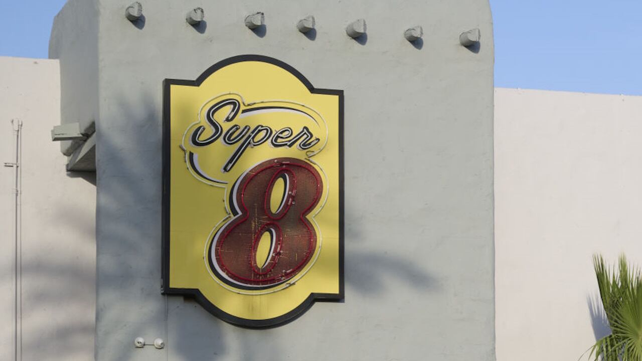 Super 8