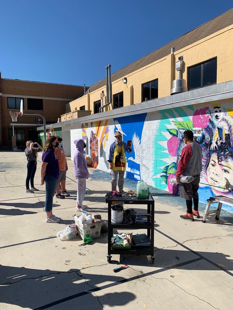 Orlando's Howard Middle School Mural Project