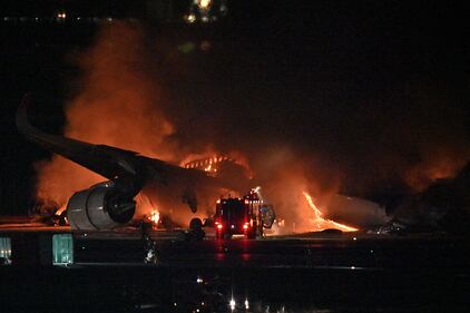 Japan plane fire