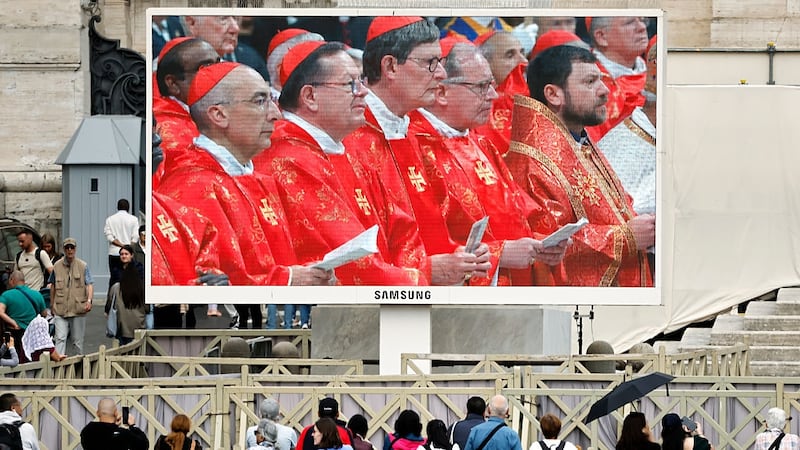 Pope Francis dies: Sistine Chapel locked, conclave begins to select new pope (live updates)