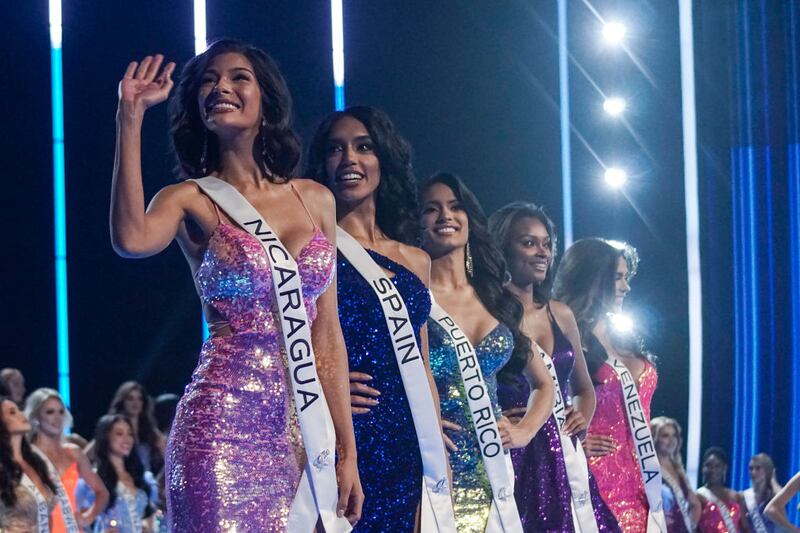 SAN SALVADOR, EL SALVADOR - NOVEMBER 18: (L - R) Miss Nicaragua  Sheynnis Palacios, Miss Spain Athenea Paulinha Pérez, Miss Puerto Rico Karla Guilfú, Miss Namibia Jameela Uiras Smith and Miss Venezuela Diana Silva pose during the 72nd Miss Universe Competition at Gimnasio Nacional José Adolfo Pineda on November 18, 2023 in San Salvador, El Salvador. (Photo by Alex Peña/Getty Images)