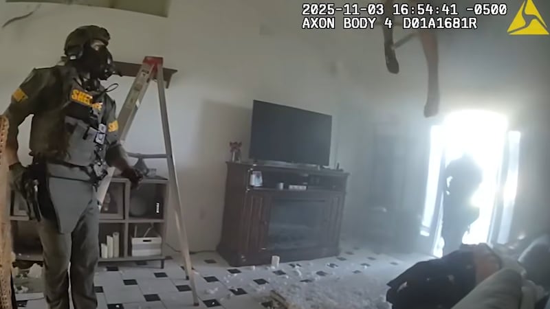 Suspect wanted in Osceola County truck theft captured after falling through attic ceiling