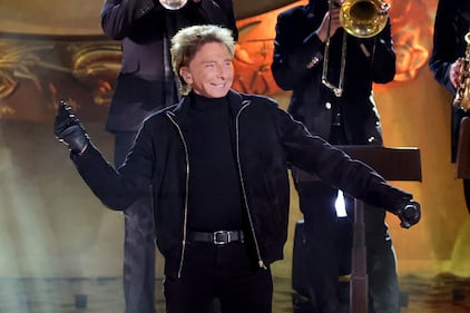 Christmas tree lighting