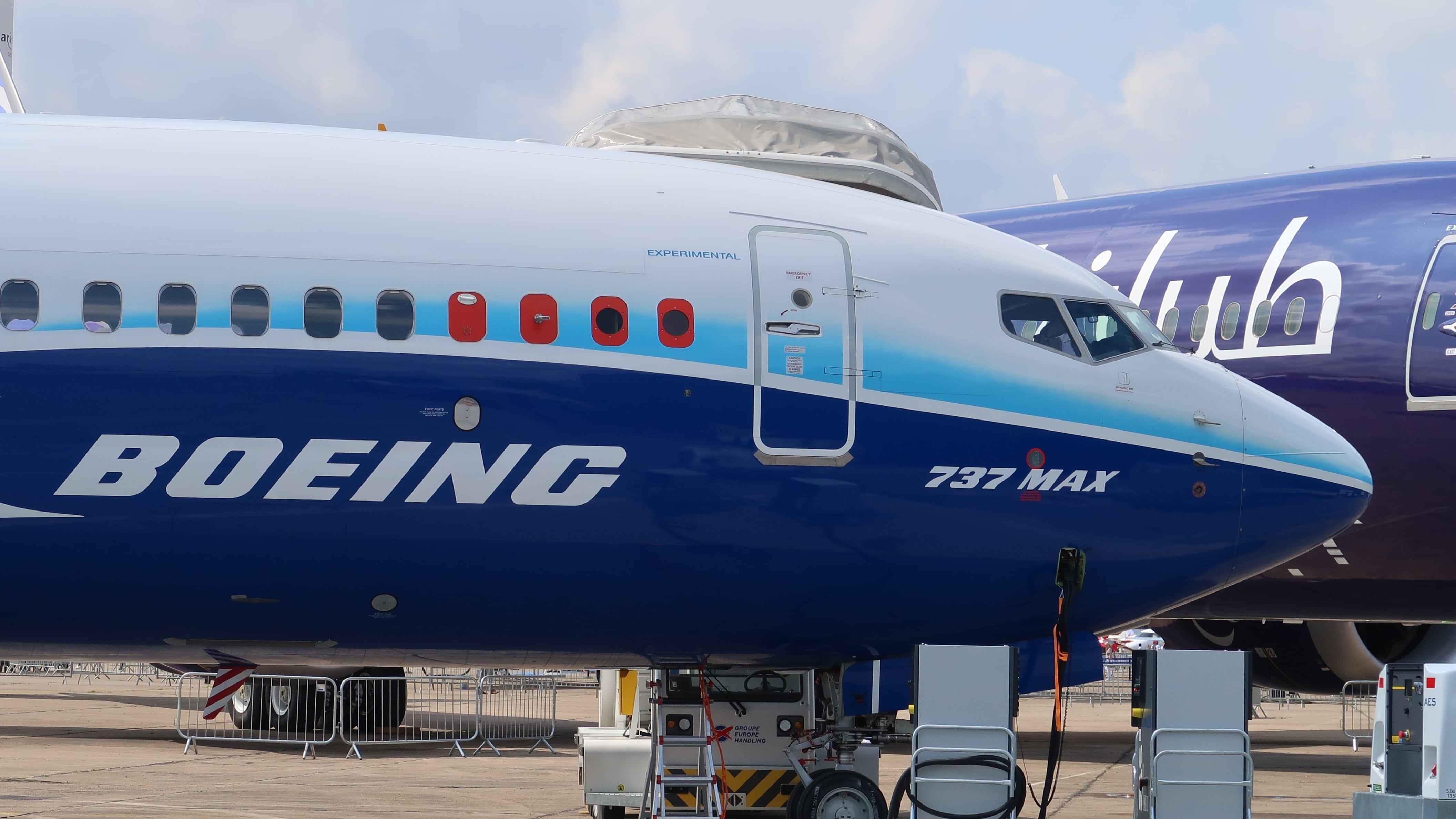 737 MAX