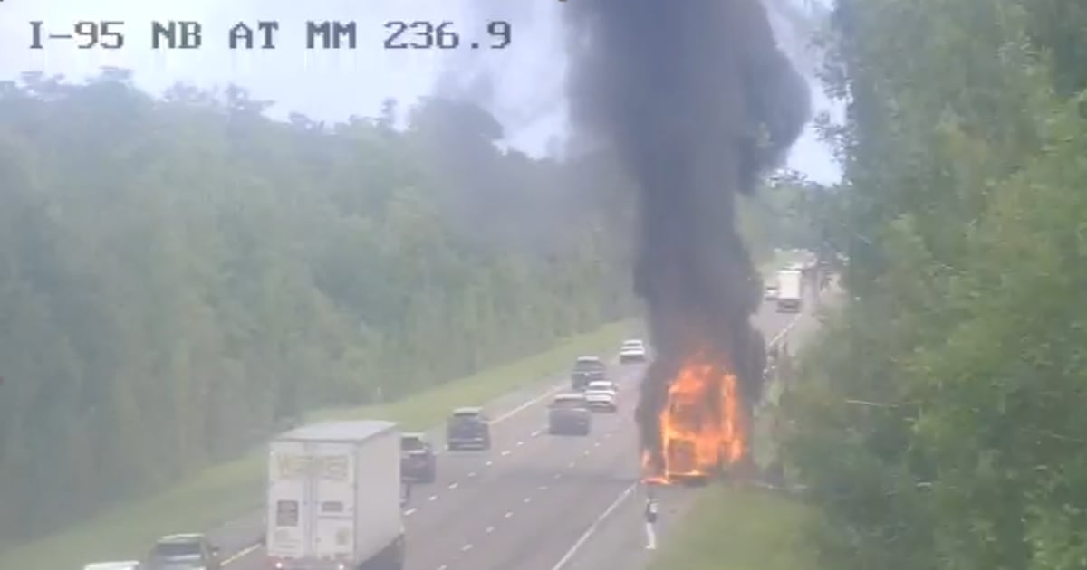 Traffic Alert: Roadblock opened in Volusia County after bus fire, FHP reports