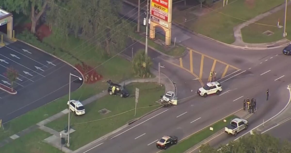 Crash leaves 2 dead, shuts down stretch of West Colonial Drive in Orange County