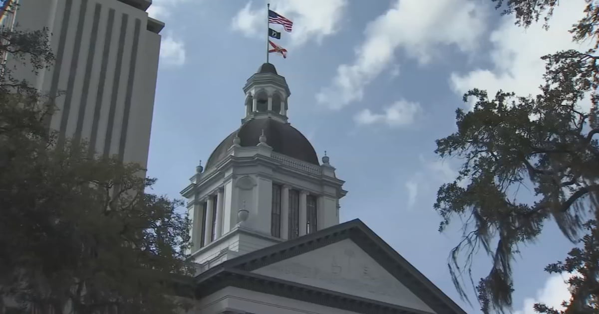 Florida unemployment rates stayed steady last month